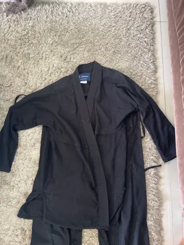 Kimono torah preto, seminovo.