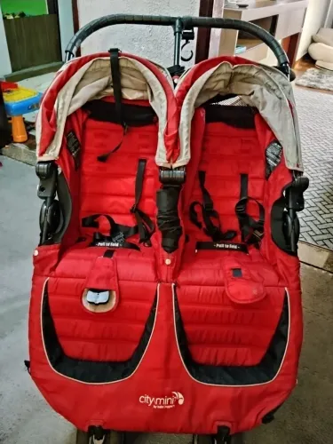 Carrinho de bebê duplo baby jogger