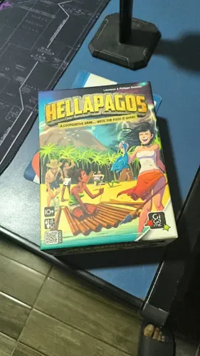 Hellapagos - Boardgame [Sleevado]