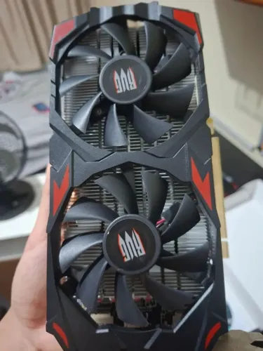 RX 580 8GB (6 meses de uso)