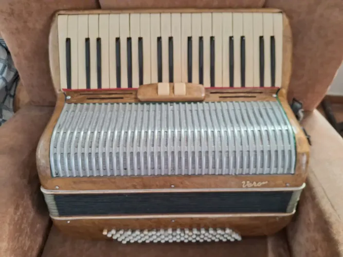 Acordeon sanfona 80 baixos VERONESE 2200 00