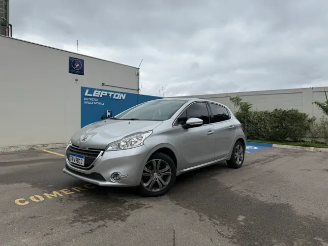 Peugeot 208 Griffe 1.6 Flex 16V 5P Mec. 2015