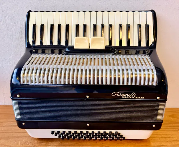 Acordeon Crucianelli 48bx
