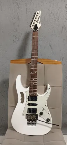 Guitarra Ibanez Jem Jr. 