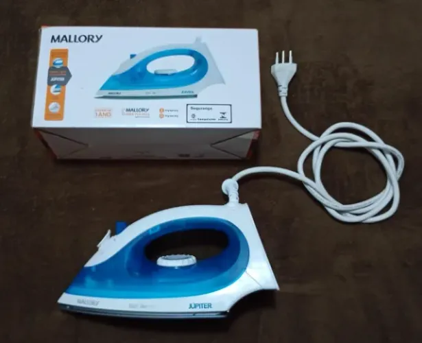 Ferro de passar roupa 2 em 1 - Mallory - para carregar na mala ou mochila de viagem