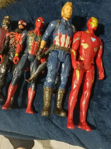 Bonecos Vingadores e Marvel | Kit<br><br>com<br><br>Personagens
