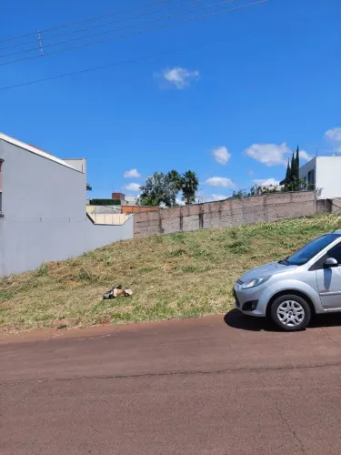 Terreno 225m2 em excelente localização em Arapongas!!