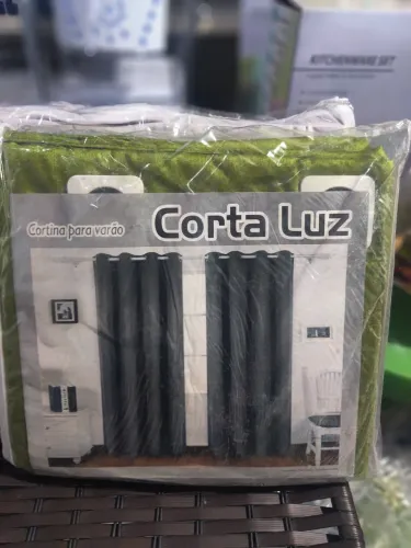 Cortina black-out com voal 