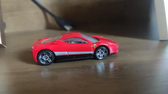 Vendo miniatura Ferrari Hotwheels