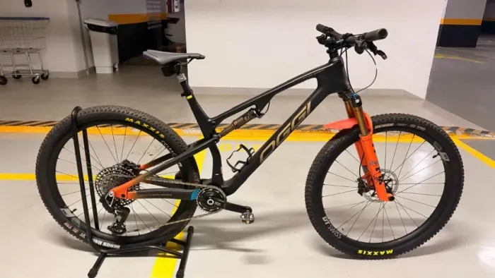 Oggi Cattura Squadra Carbon XL | Sram XX SL AXS | Fox Kashima | Comprada Out/25 - Seminova