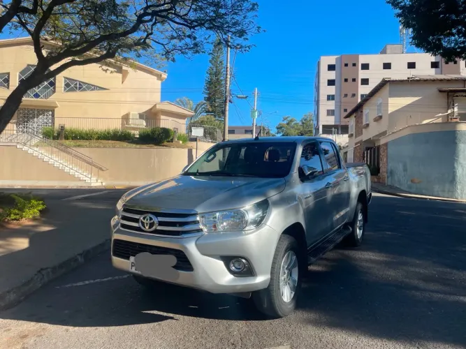 Toyota Hilux CD SRV 4X4 2.8 TDI Diesel Aut. 2017