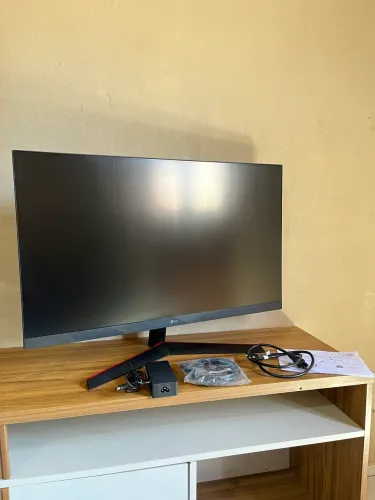 Monitor Gamer LG UltraGear 32" QHD 165Hz - 32GN600-B - Caixa, Fonte e Cabos Originais.