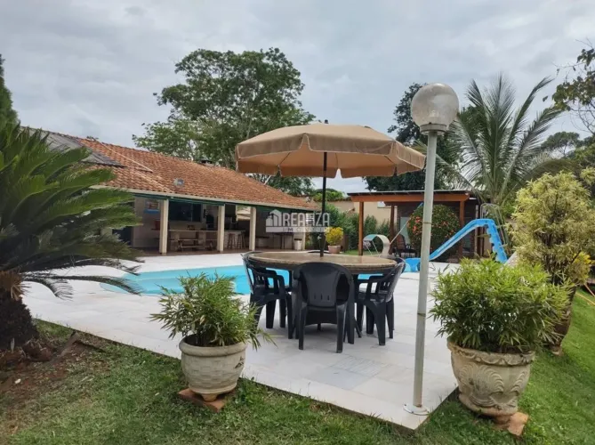 Casa com 4 Quarto(s) e 7 banheiro(s) para Alugar, 10 m² por R$ 8000 / Mês