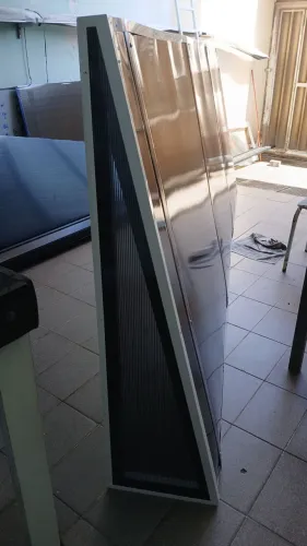 Toldo em policarbonato fumê.