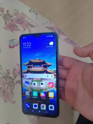 Xiaomi redmi 9t dual Chips 128gb 6gb apenas trincos na tela só bateria ótima
