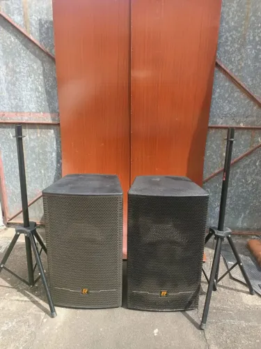 P.A Staner Upper 515 A (ATIVA) caixa de som 15" polegadas 