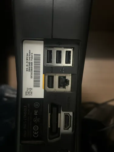 Xbox 360 S.