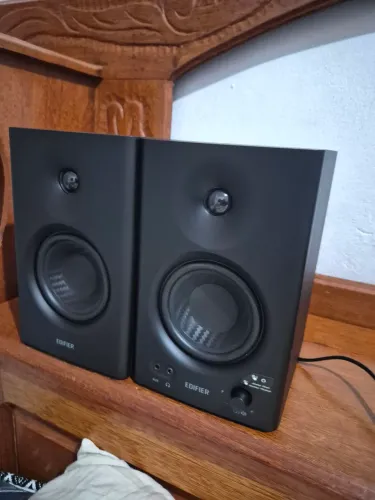 Vendo monitor de audio edifier MR4 127/220v