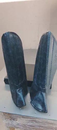 Protetor de pernas de couro 