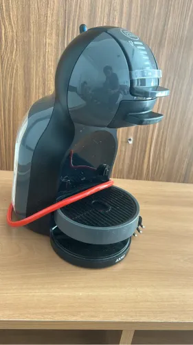 Cafeteira Dulce Gusto nova 