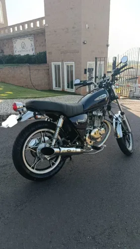 Moto intruder Suzuki 125