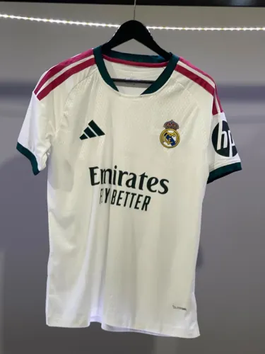 CAMISA REAL MADRID VERSÃO JOGADOR 2026