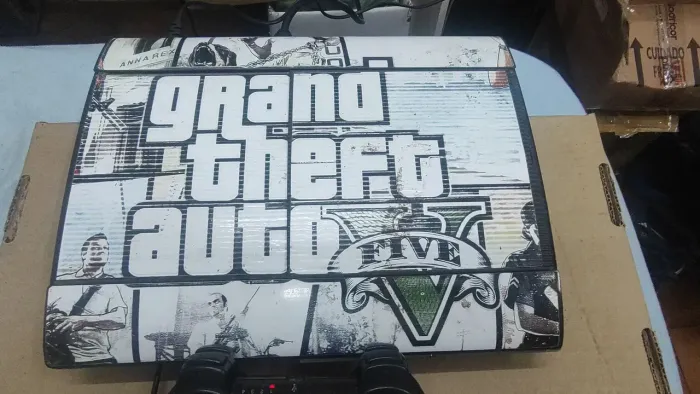 Ps3 super slim Hen 4.93 com 1 controle