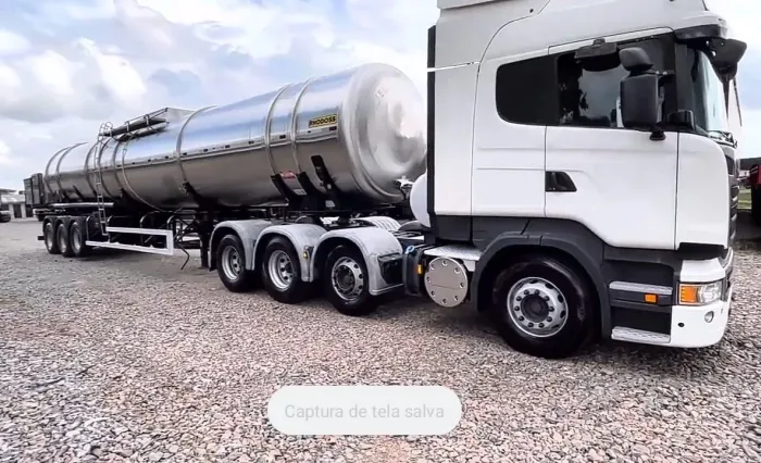 Scania R 440 quarto eixo 8X2 carreta LS 2016 + Tanque 
