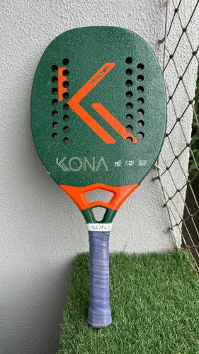 Raquete KONA TRAKTOR 3k Carbon Airton Rodrigues (com tratamento top, RARIDADE) 