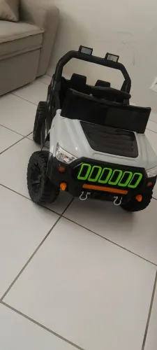 CARRO ELÉTRICO /CRIANÇA