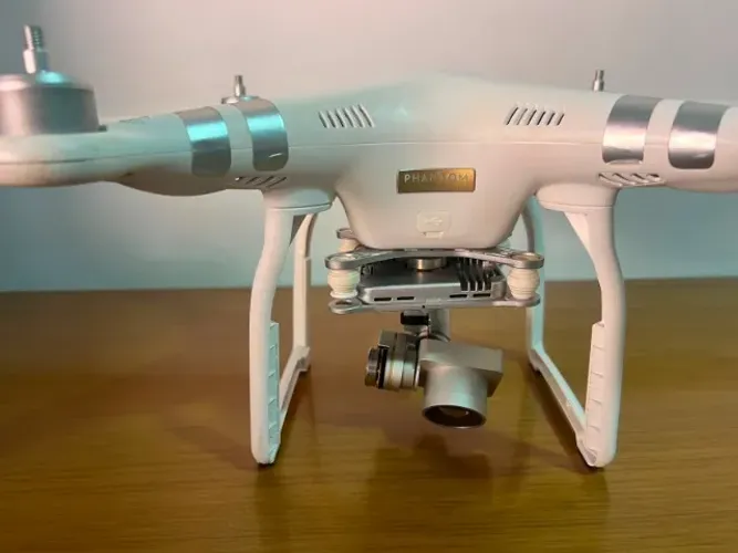 DJI Phantom 3 Advanced para retirada de peças