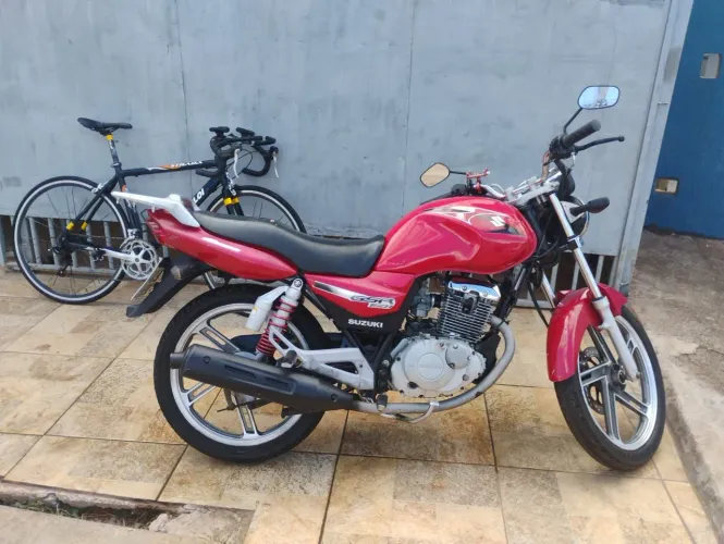 Suzuki GSR 150i 2012
