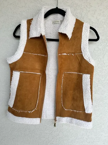 Colete feminino caramelo