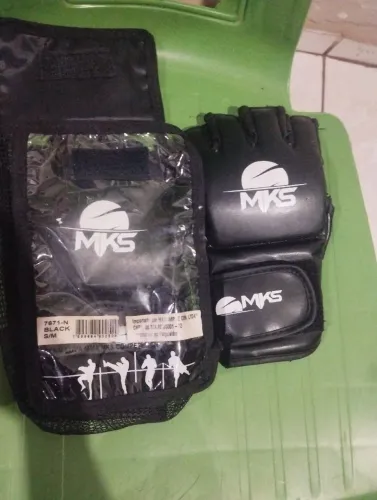 Luva de MMA