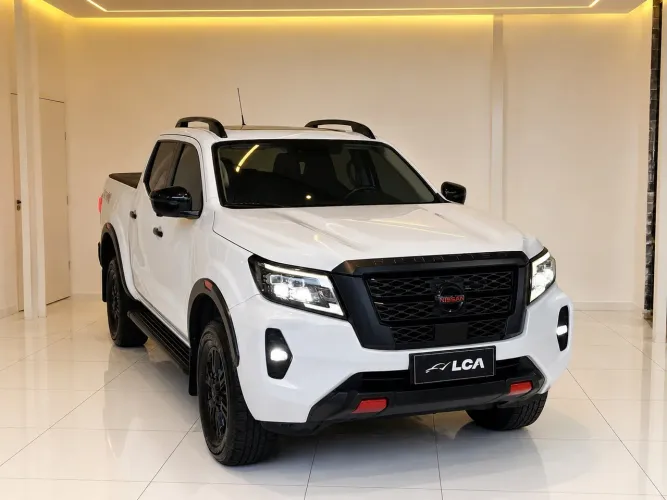 Nissan Frontier Pro4x CD 4X4 2.3 Bi-TB Die. AUT 2023