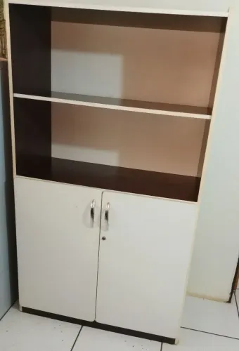 Vendo armário para escritório usado