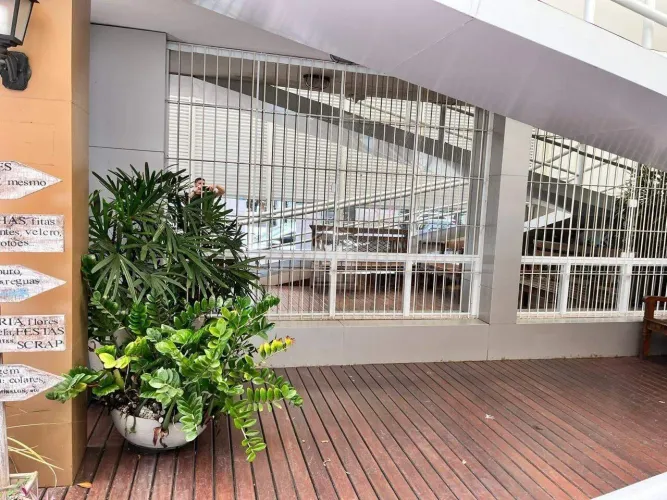 Livia Machado ALUGA lojão em Bento Ferreira 600m2, 2 andares