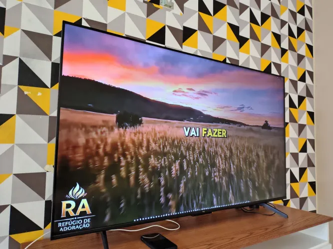Tv Smart 55" Tcl Borda infinita comando de voz Bluetooth Seminova...