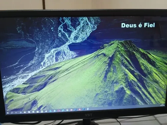 Monitor VST 21.5 polegadas novo pouco uso