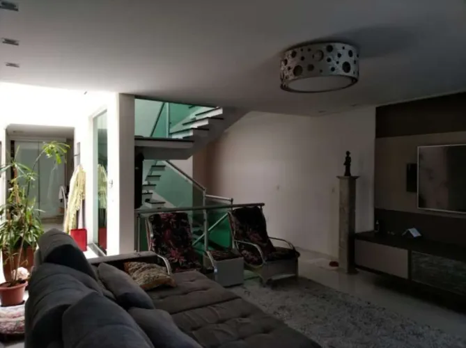 Sobrado em Rua Florianópolis - Vila Assunção - Santo André/SP