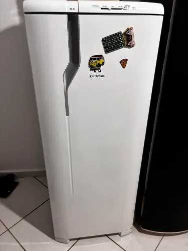 Refrigerador Electrolux 240L degelo