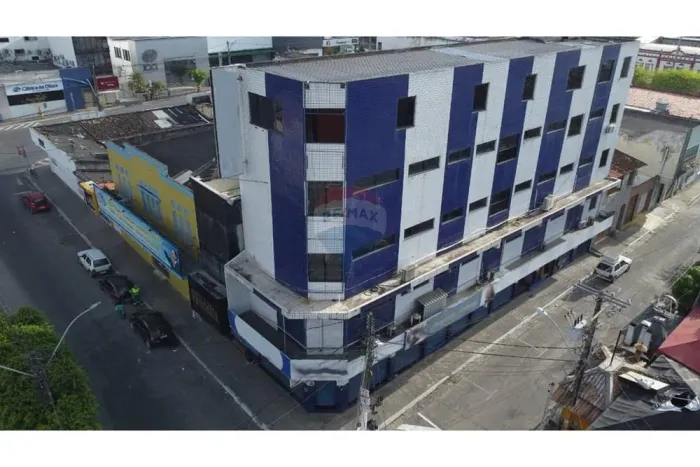 "Oportunidade: Prédio Comercial no Centro de Alagoinhas"
