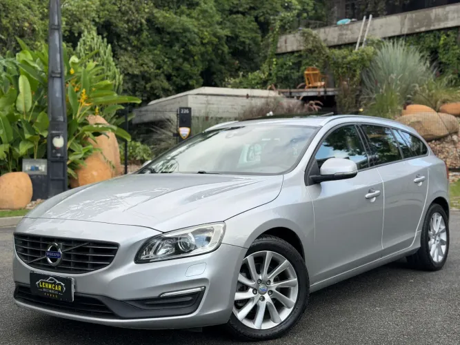 Volvo V60 T-5 Kinetic 2.0 245cv 5P 2016