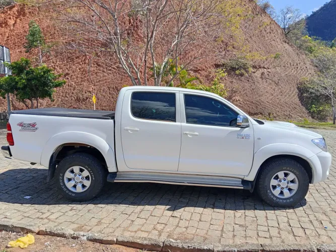 Toyota Hilux CD SRV D4-d 4X4 3.0 TDI Diesel AUT 2006