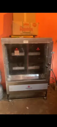 Máquina de assar frango nova