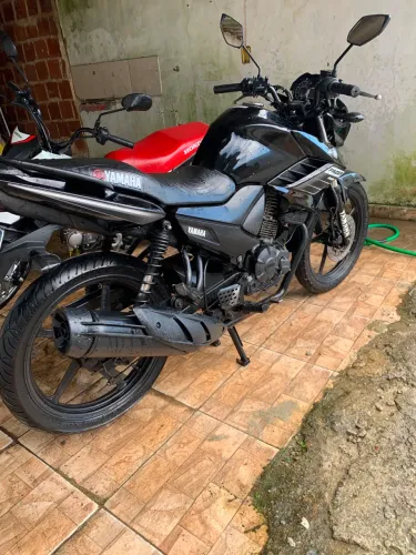 VENDO YAMARA FAZER