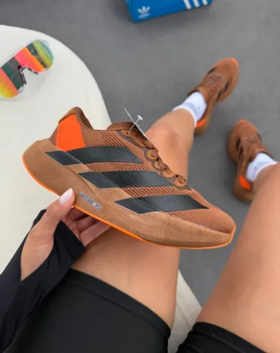 Tênis Unissex Importado Adidas Adizero SL Cor: Chocolate/Laranja Disponível 34 AO 39