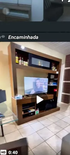 Vende se uma estante 