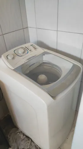 Vende máquina de Lavar roupas Eletrolux 10kg