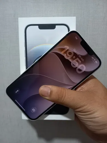 iPhone 16e